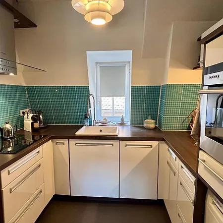 Διαμέρισμα Quiet 2-bdrm Flat In *