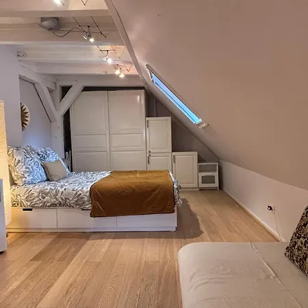 Διαμέρισμα Quiet 2-bdrm Flat In
